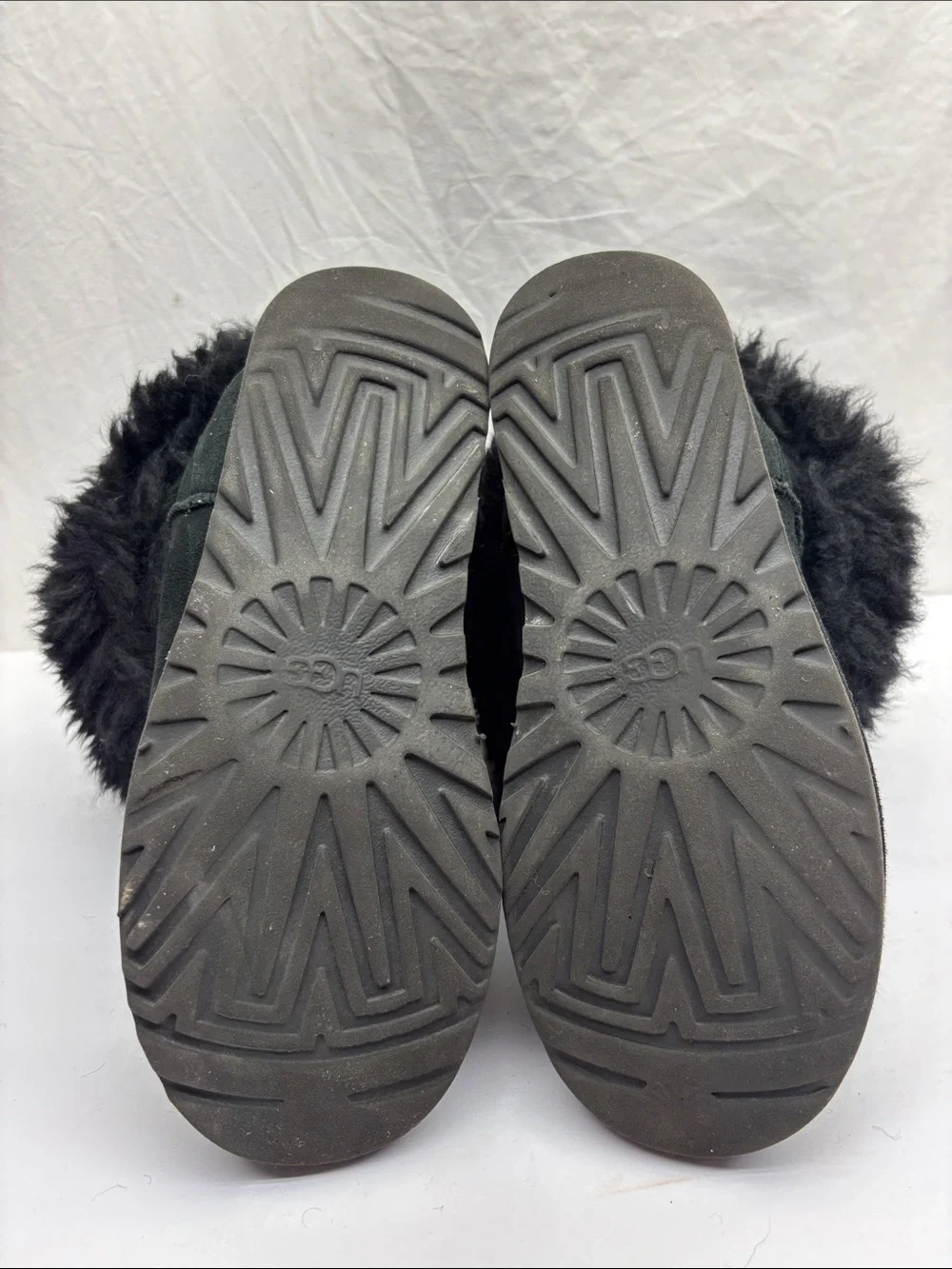 UGG Australia Mongolian short boots, SZ 7, box 3